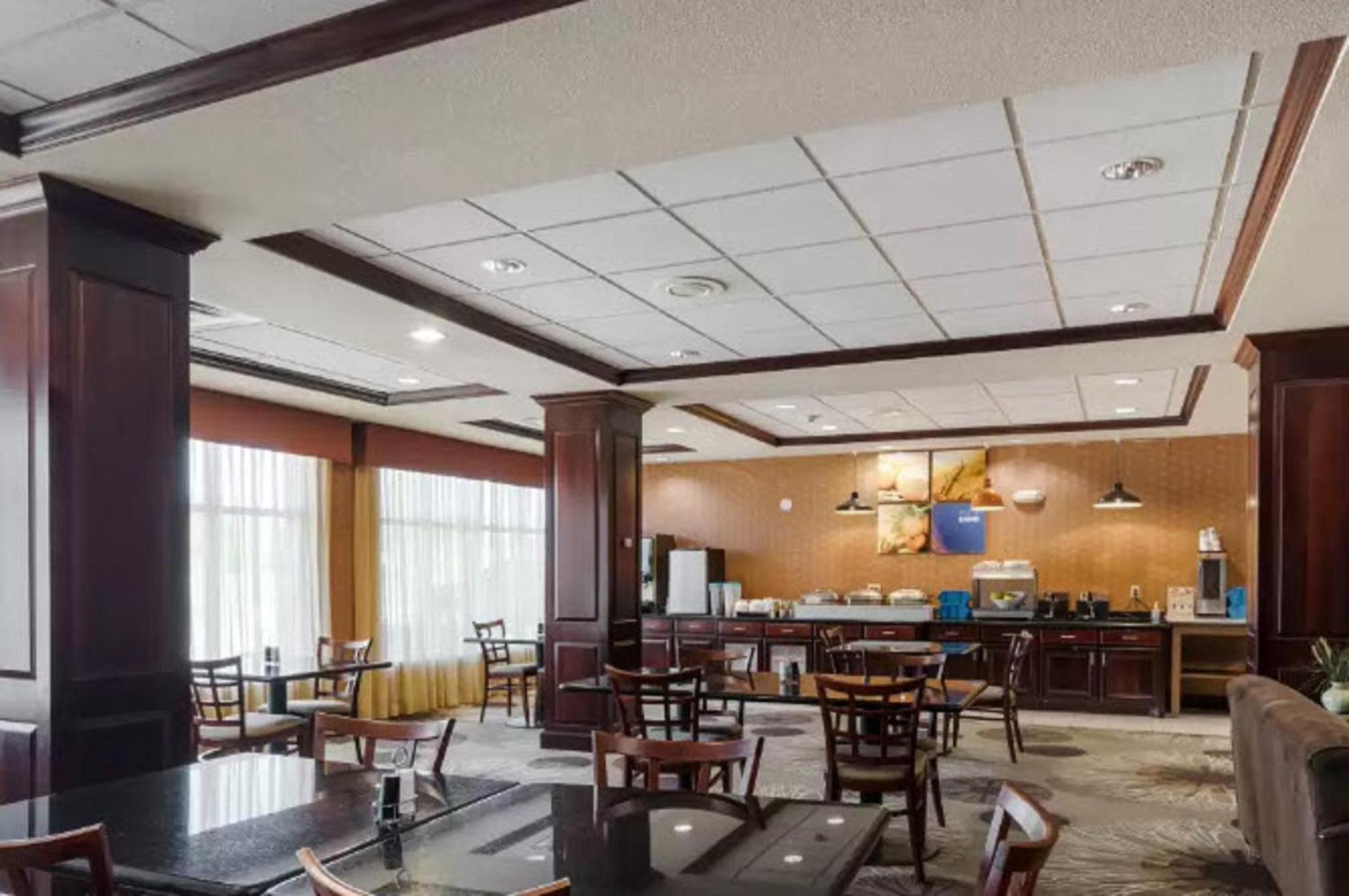 Lake Texoma Inn And Suites Denison Εξωτερικό φωτογραφία